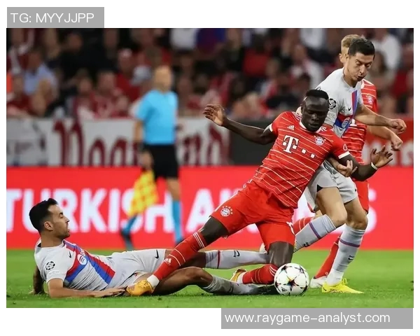 中超赛场惊现冷门拜仁狂胜巴萨五球引发全场震动